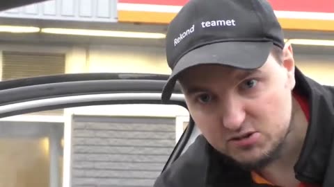 2018 11 07 HELA "Vinterkalsongdåren öppnar upp sig för en kollega (och tjejkompis)"-videon!