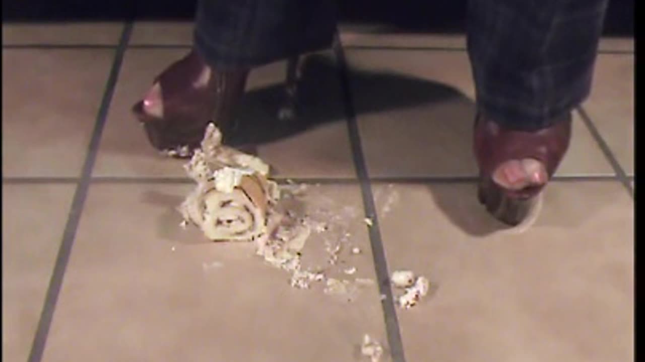 J Simpson Aspen High Heel Platforms Crush Cake