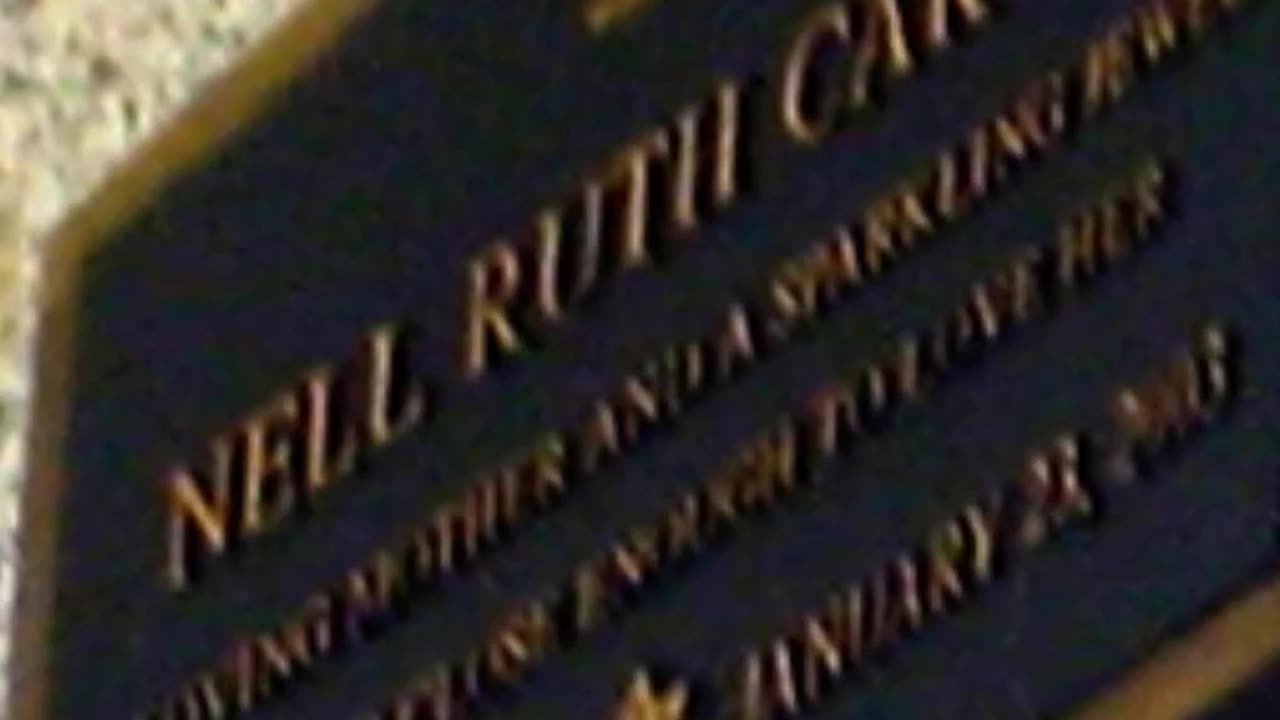 FAMOUS GRAVES - VOL. 551: NELL CARTER