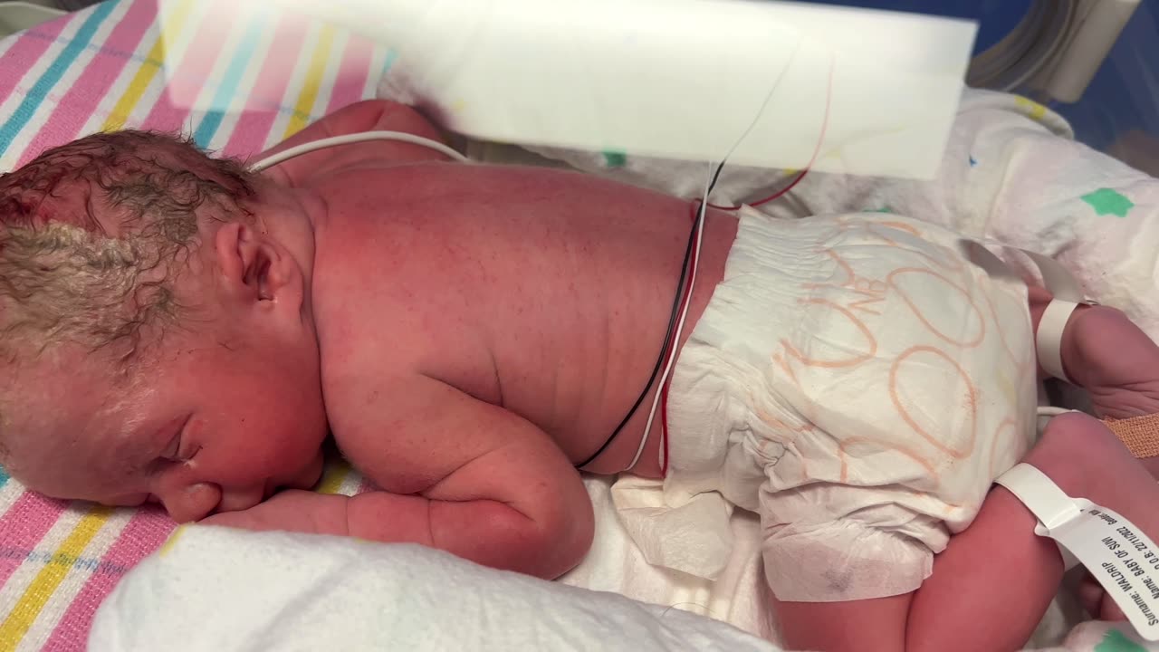 Our Newborn’s Precious Beginnings: Two Days in Special Care Nursery ||