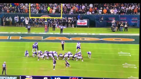 Bears DB #26 Nashon Wright pick-6 TD 🏈74yds.