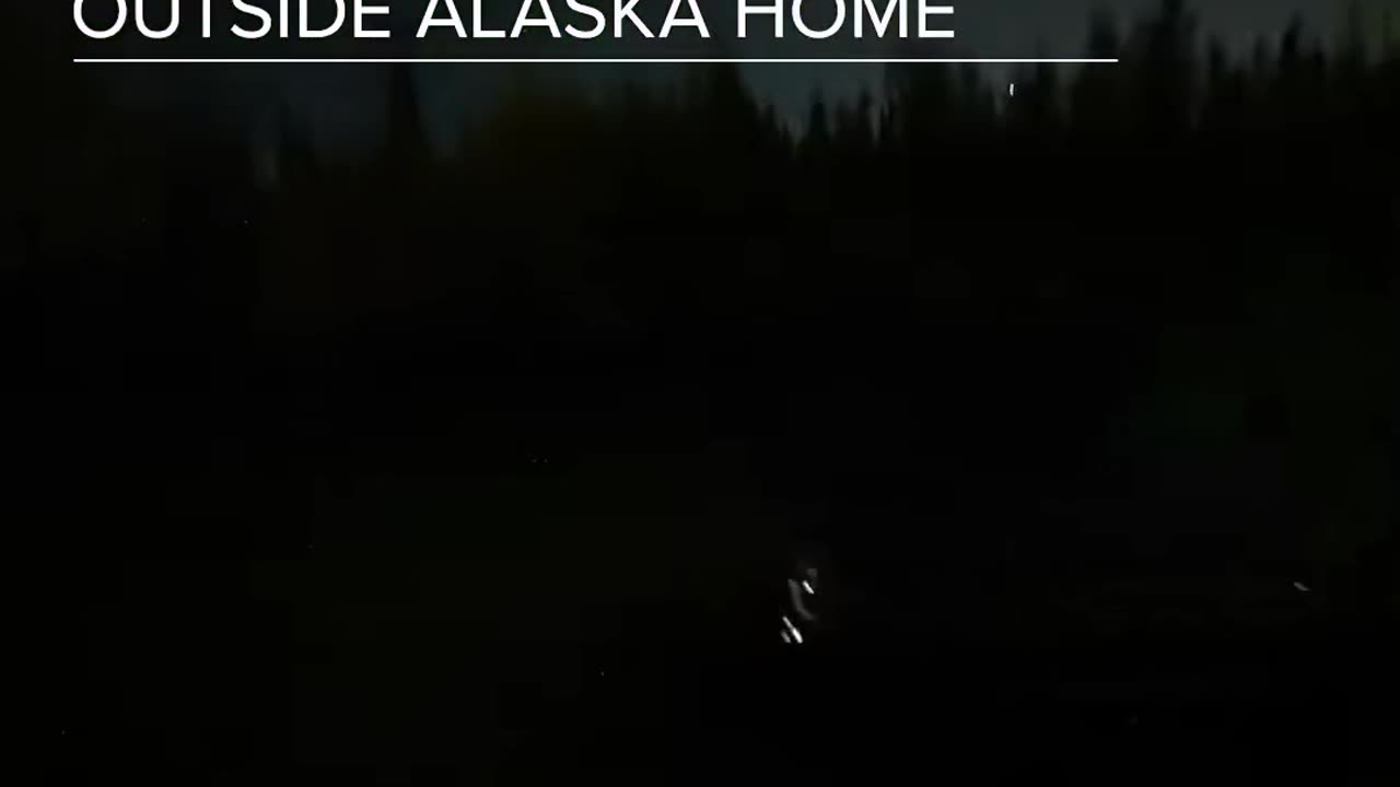 🤯✨ Green Aurora Borealis Captured Outside! | FeedMyCuriosity
