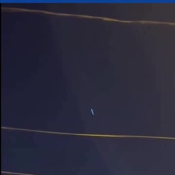 ★ Un OVNI Cigare lumineux filmé au Brésil ! - Mai 2025