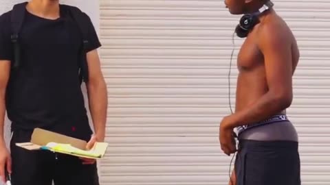 Black man steals from fake blind man in prank