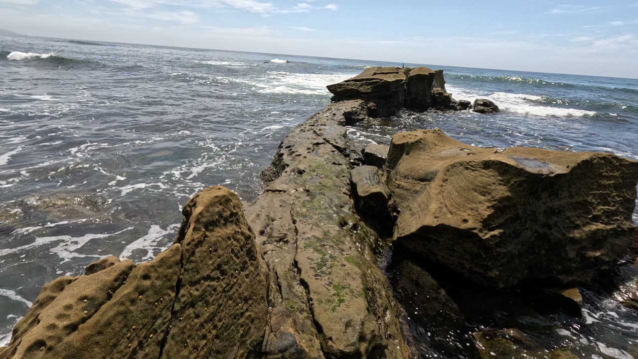 Reef Point Walk and Hangout #4k #splash #waves #chill San Diego Aug 2025