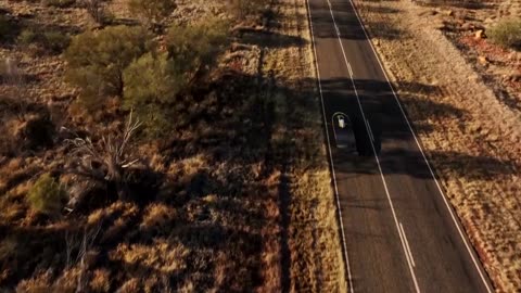 Fins harness wind to help propel solar cars through Australian race
