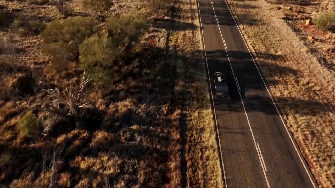 Fins harness wind to help propel solar cars through Australian race