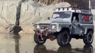 ❄🚗 The Safest Way to Drive on Ice! | FunFM