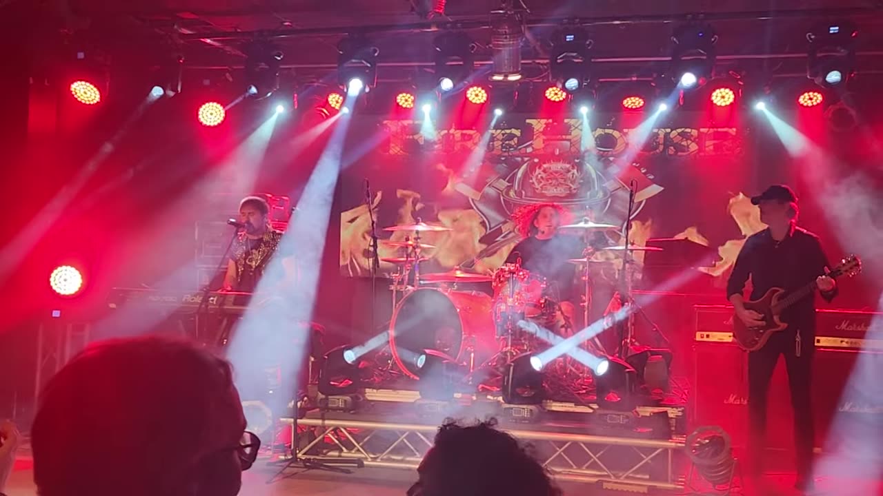 Firehouse ( live )