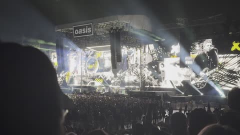 Morning Glory - Oasis Live 25