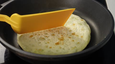 Liquid Dough Garlic Flatbread in Just 5 Minutes!