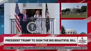 B-2 bomber escorted by F-35 jets flying over the White House