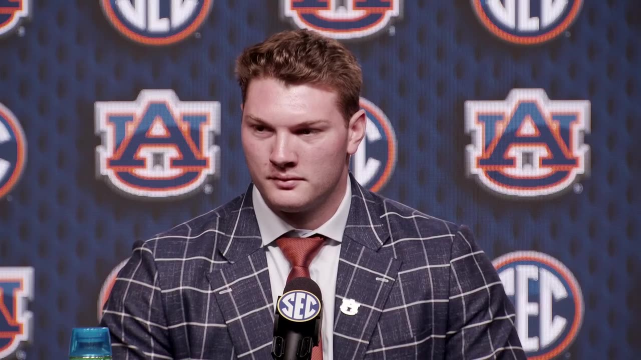 Auburn offensive lineman Connor Lew | 2025 SEC Media Days