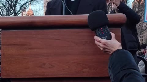 Migrants support migrants in the United States of America.