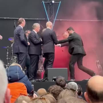 D. TUSK EWAKUOWANY ZE SCENY W HOLANDII - NAWET TAM GO NIE CHCĄ !