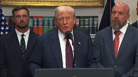 Trump tells reporter, “I was fighting lunatics like you” in first term