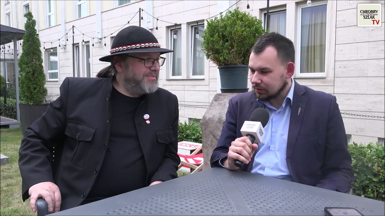 Wojna czy kabaret? Sebastian Pitoń o dronach i politykach