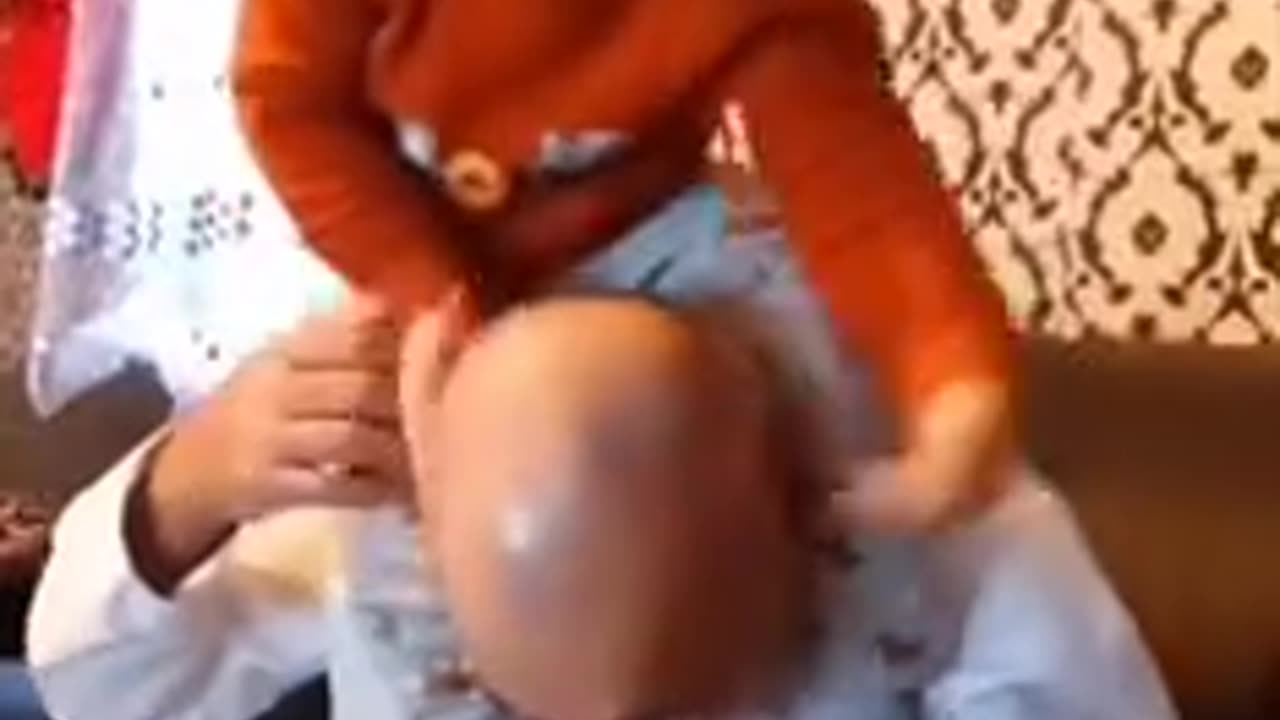 Funny baby 🤣🤣