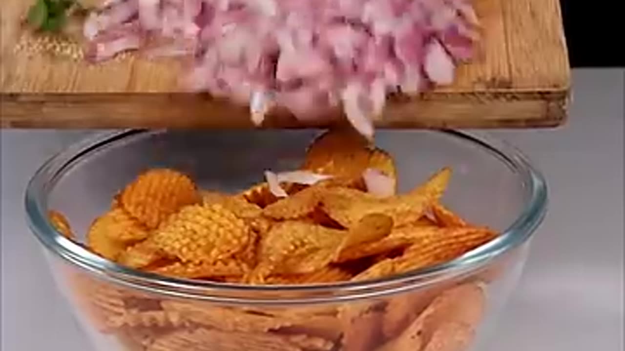 Easy snack Lays chaat