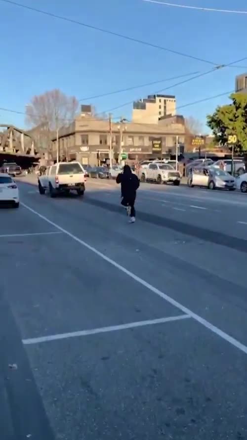 Hero Good Samaritans stop Pacific Islander carjacker ...