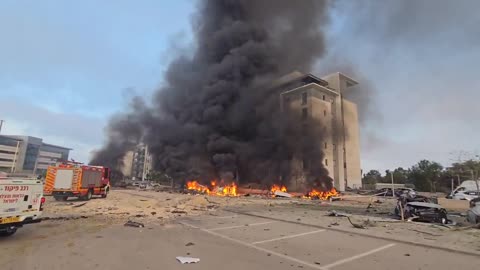 BREAKING: Iranian Ballistic Missile Strikes Beersheba, Israel