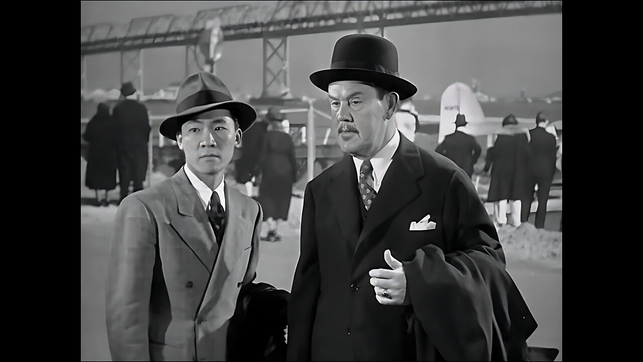 Charlie Chan at Treasure Island (1939)