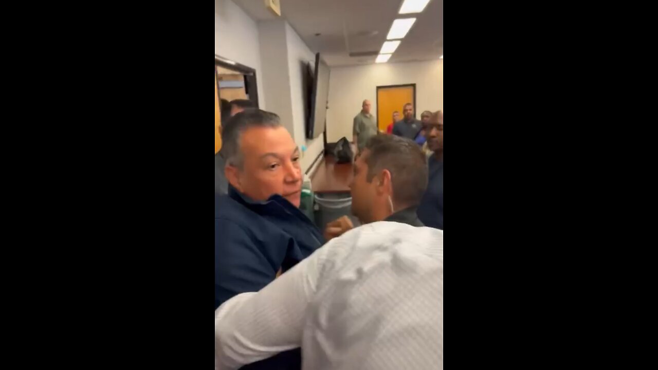 Full video of US Senator Alex Padilla being pushed out and arrested at a Kristi Noem briefing