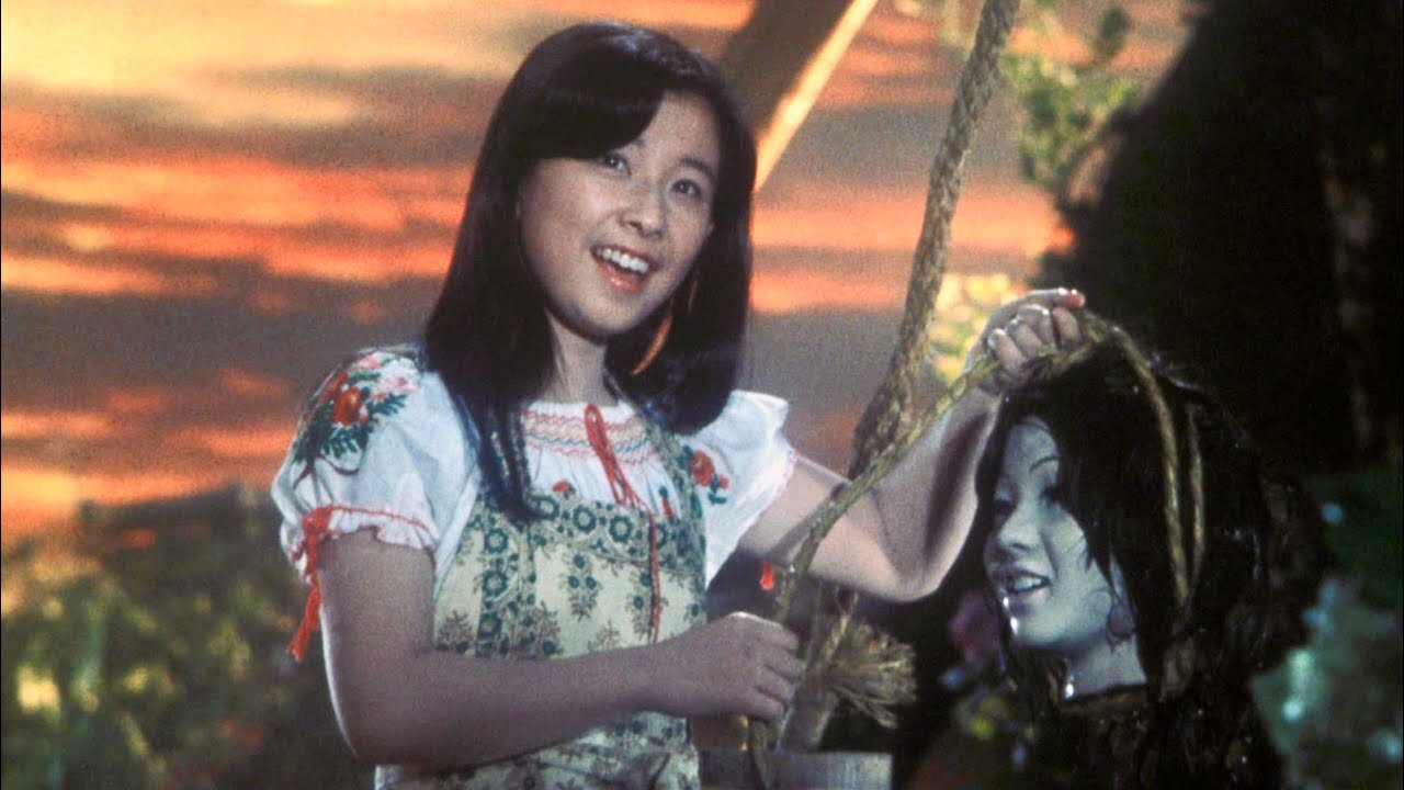 Hikikomori: J-Pop Star Gets Ahead