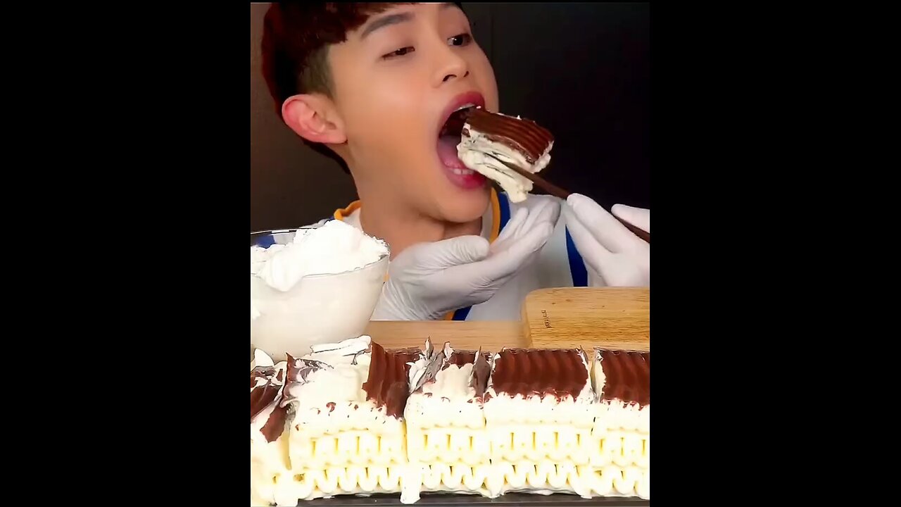 Dessert Mukbang