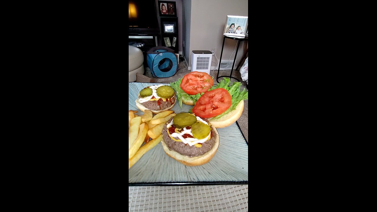 Eating Angus Beef Steak Burger, Dbn, MI, 8/18/25