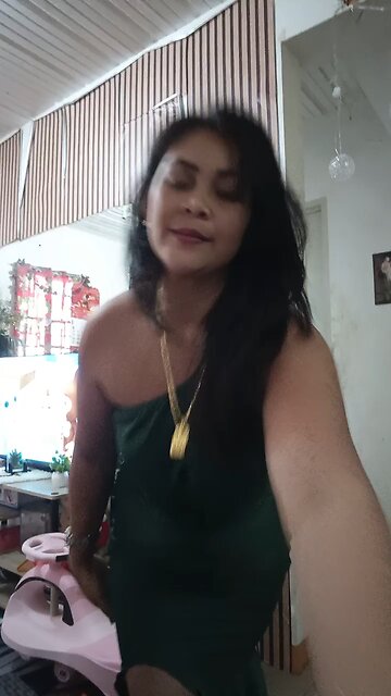 Buksan mo papasukin ako😅🥰