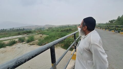 White Libas Walay Ne Flood Rok Kr Gaon Ko Tabahi Se Kese Bachaya?