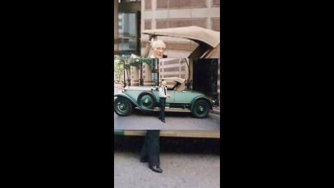 102-Year-Old Still Drives His 1928 Rolls-Royce After 82 Years 🚘✨