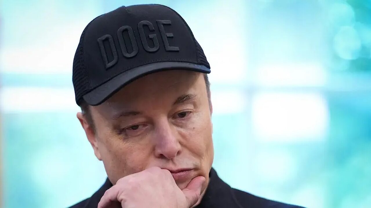 GRAN FINALE PER MUSK ALLA CASA BIANCA MA PREOCCUPA L'OCCHIO NERO DI ELON....