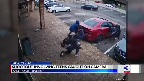 Young kids get into broad daylight shootout in Memphis