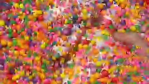 Incredible: Adding 10,000 Beads into Slime!