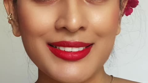 Beginner Prom Makeup with red lipstick for brown skin - Spanish Makeup for beginners