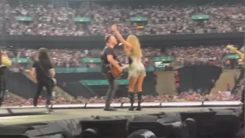 Taylor swift - love story ( the eras tour London night 4)