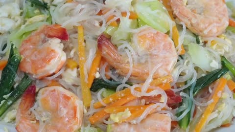 So Savory, My Husband Can’t Get Enough!! Singapore-Style Fried Vermicelli