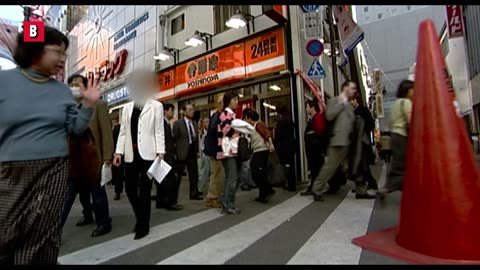 He WANTS to get shot with this riot gun Jackass: The Movie CLIP