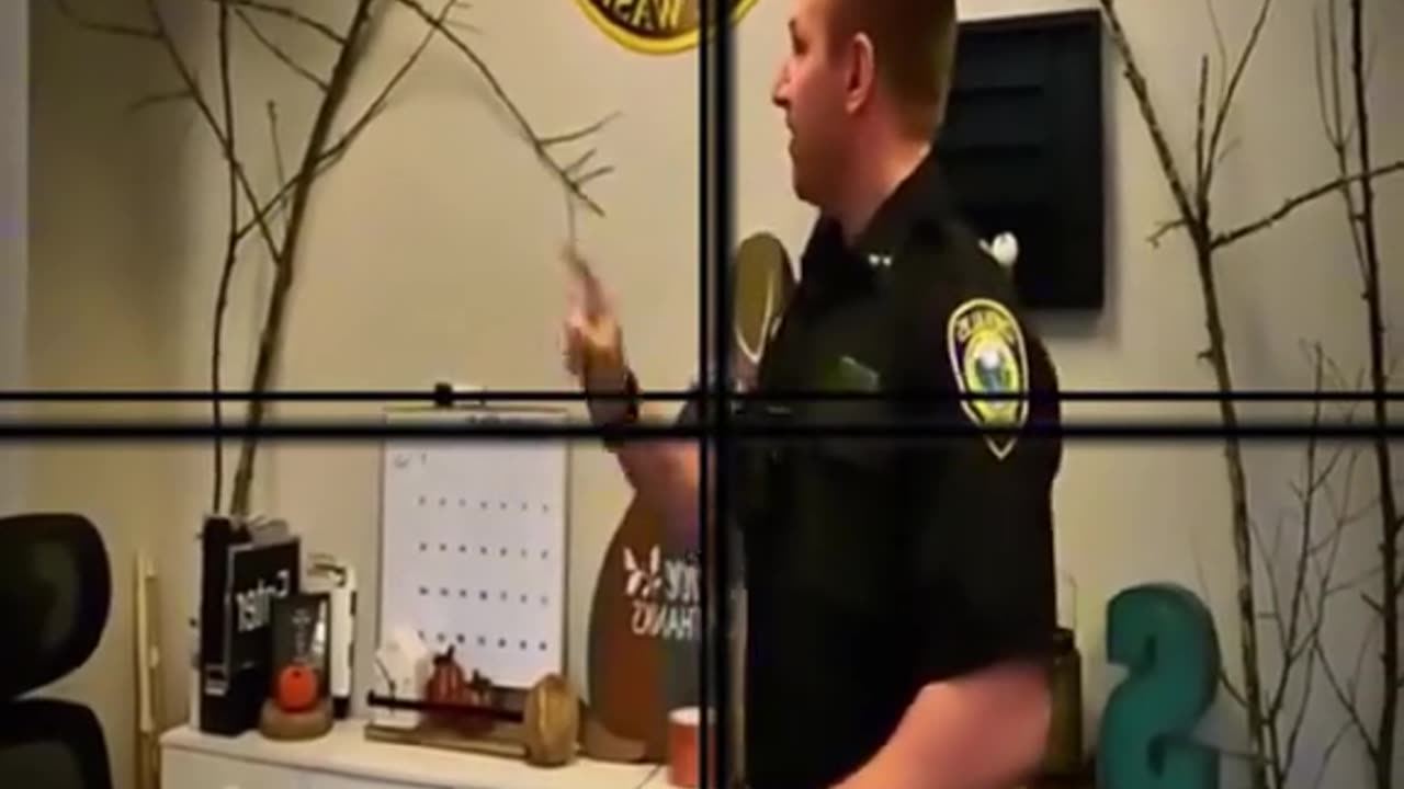 Karen calls cop because I violating her comfort lever her educated by cop