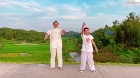 Energize Your Body in 12 Minutes with These Ancient Chinese Tai Chi Moves
