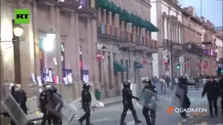 STORMED Mexican govt palace WARZONE rn 'Nepal-like situation unfolding'
