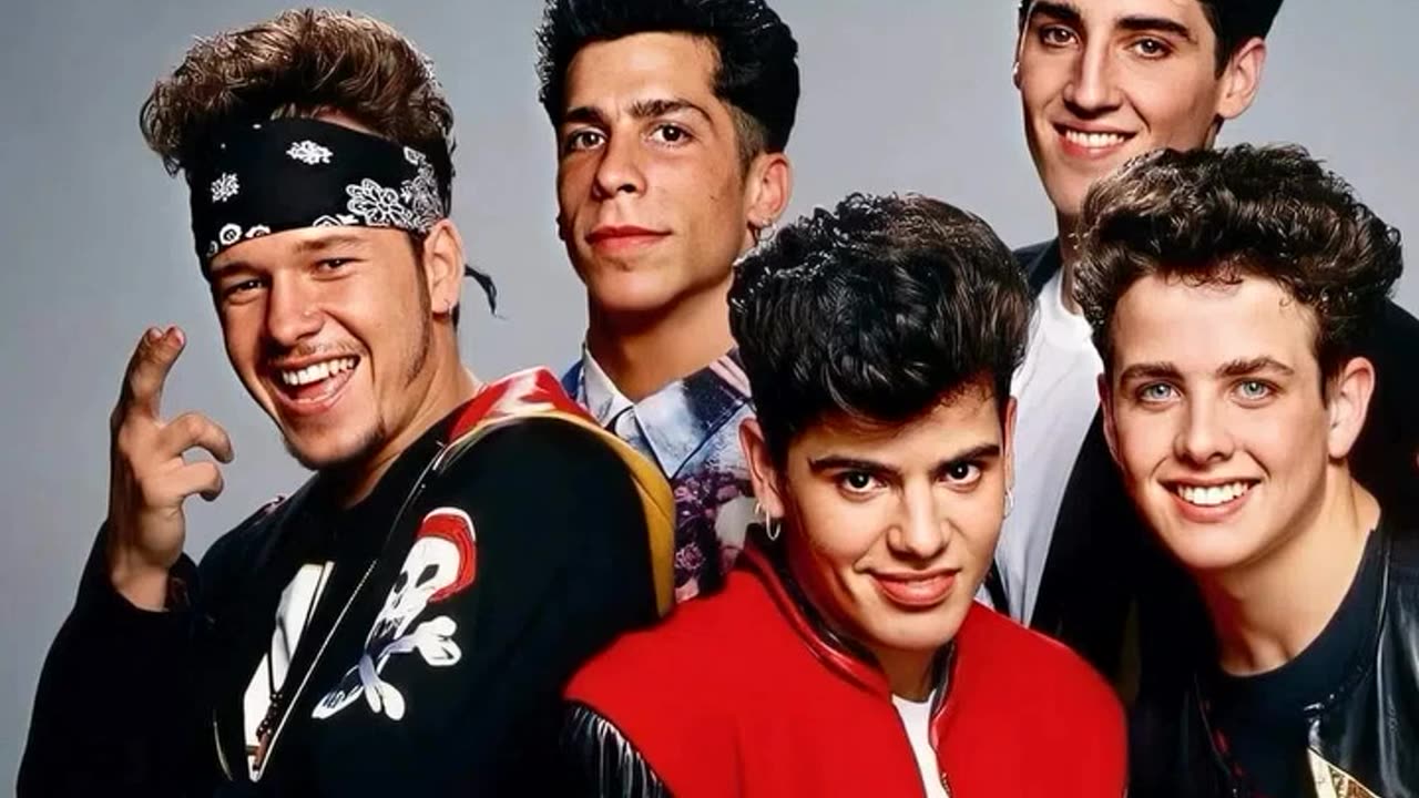 Happy Birthday to DONNIE WAHLBERG ...