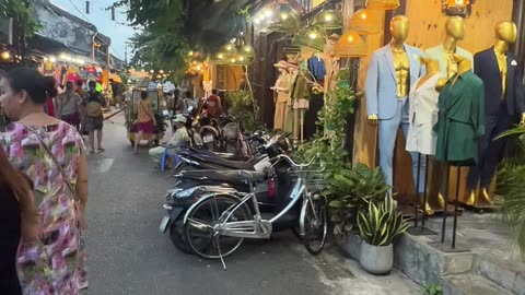Visit the ancient town of Hoi An - Da Nang 4