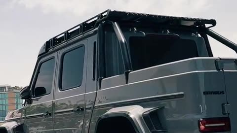 🤯💨 This 0-60 in 2.1 Seconds Dubai Luxury Car Speed Test You Won't Believe! | LuxurySportsCars