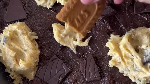 Fudgy & Chewy Lotus Brookies | Brownie + Cookie with a Lotus Biscoff Twist!