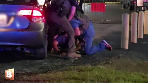 Houston ICE officers take down two illegal aliens during a night operation.