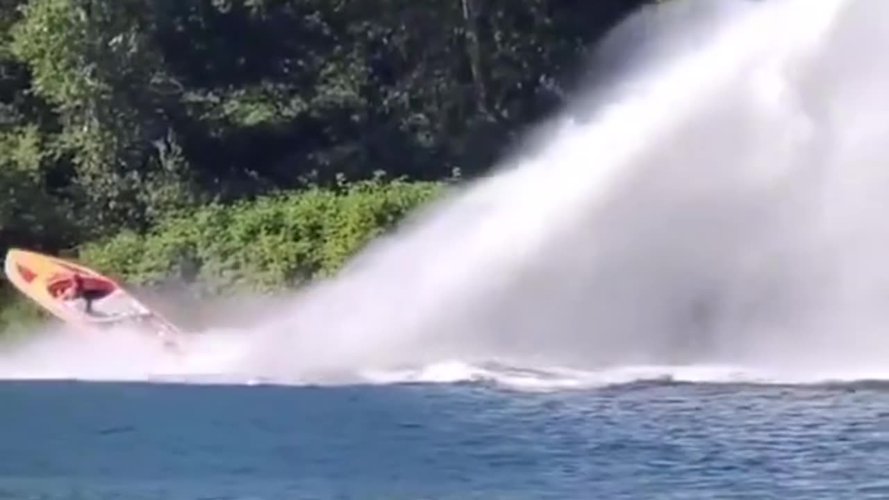 When the Boat get tired of physics (via:@tstorms04)