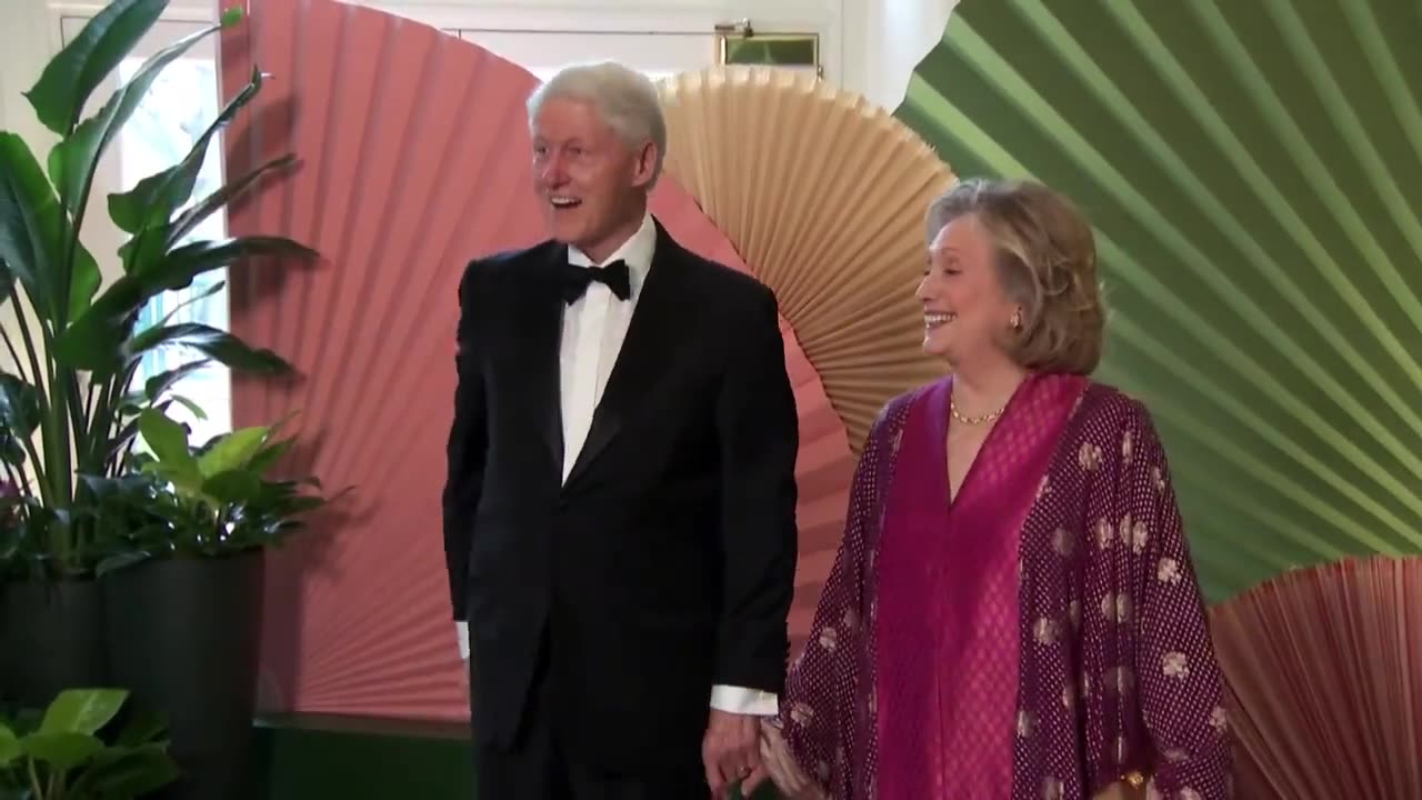 Bill and Hillary Clinton must appear for Epstein deposition